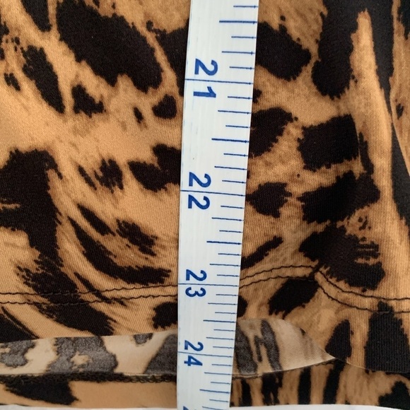 New York & Co Stretch Deep V-Neck Animal Print Blouse w/3/4 Sleeves. Size Large - Picture 12 of 12